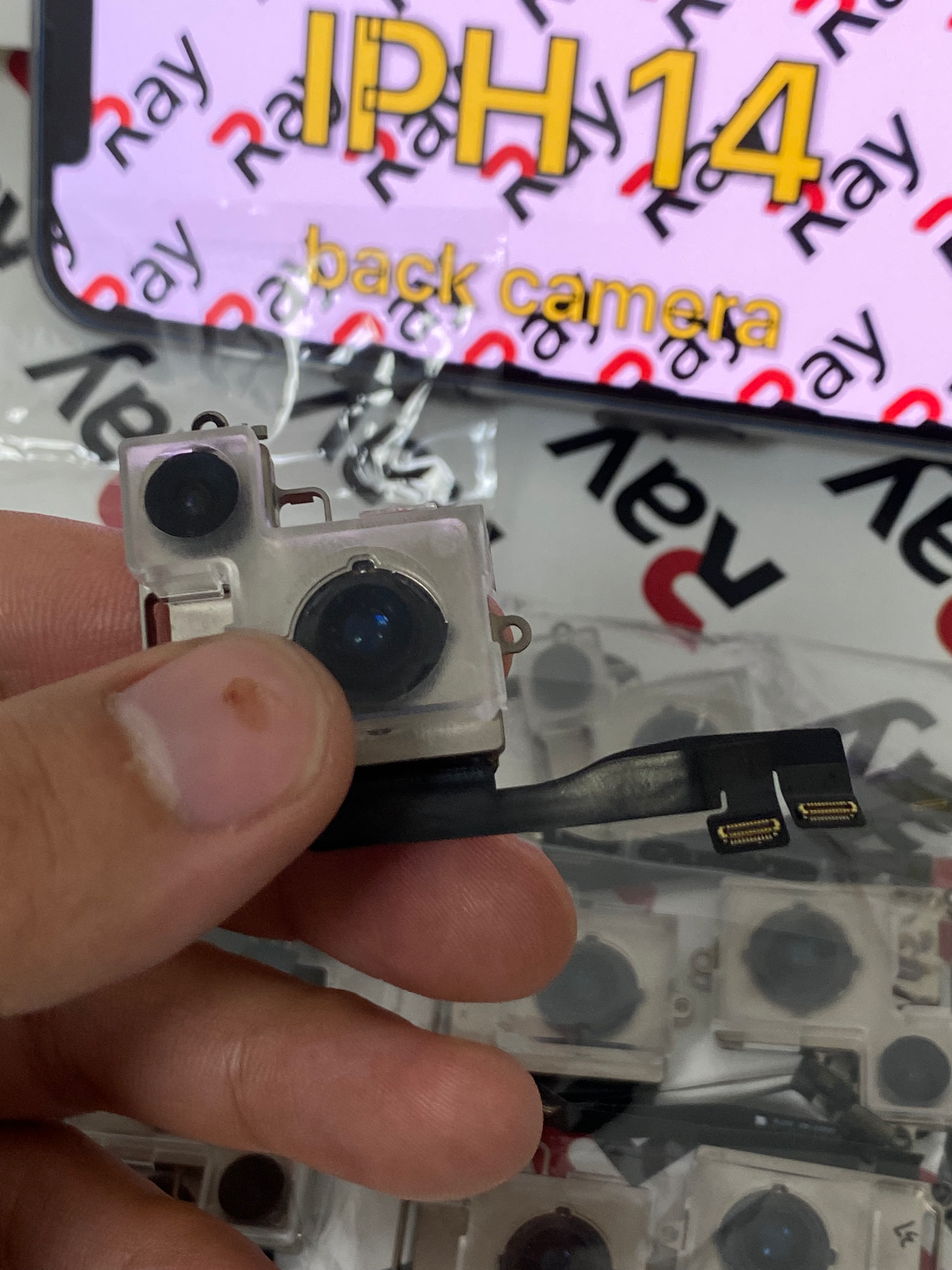 BIG CAMERA IPHONE 14