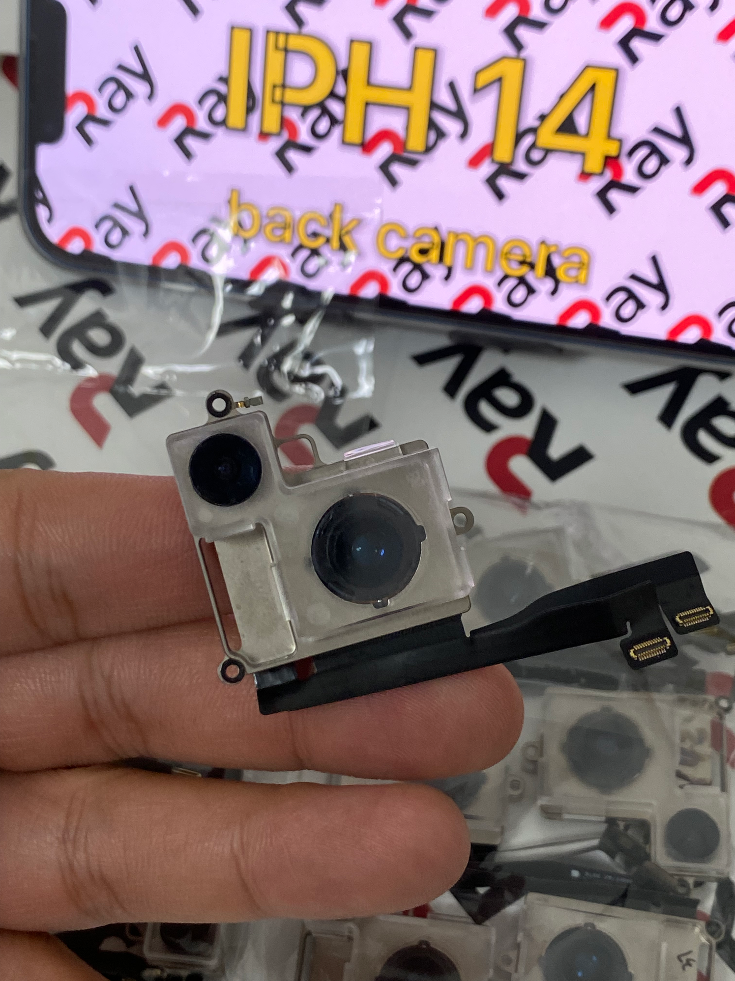 BIG CAMERA IPHONE 14