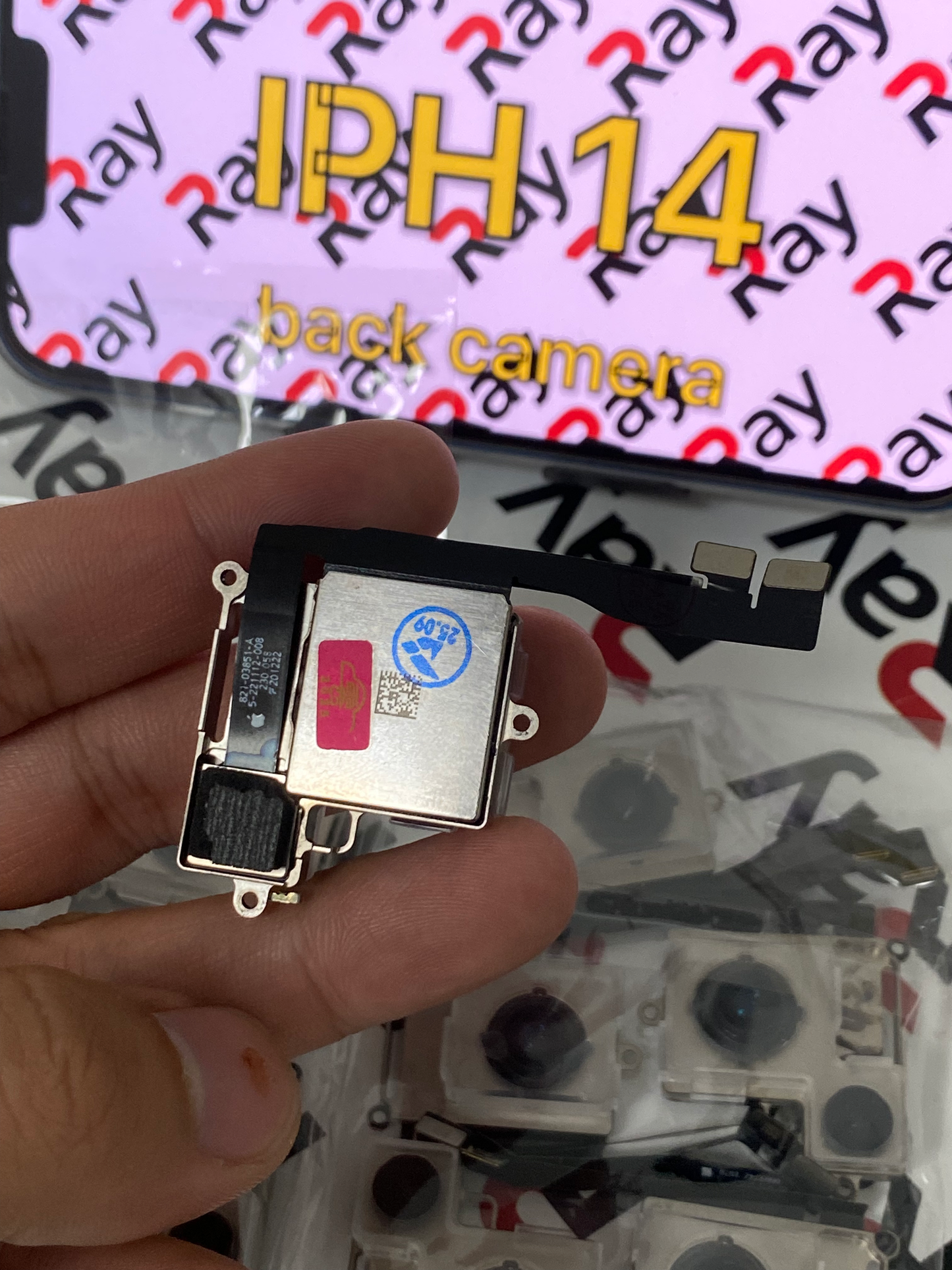 BIG CAMERA IPHONE 14