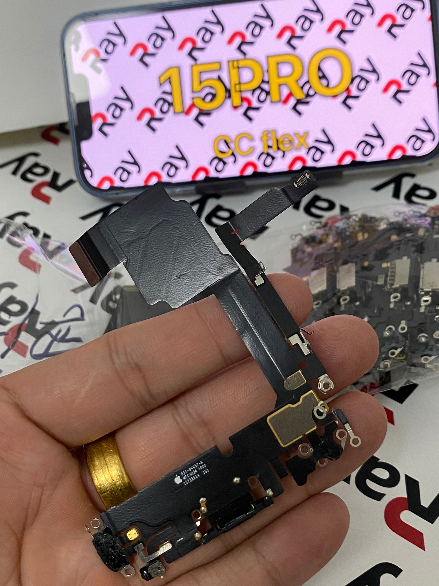 CC FLEX IPHONE 15 PRO